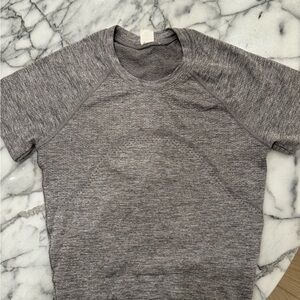 Lululemon Athletica Heather Gray Short Sleeve Top